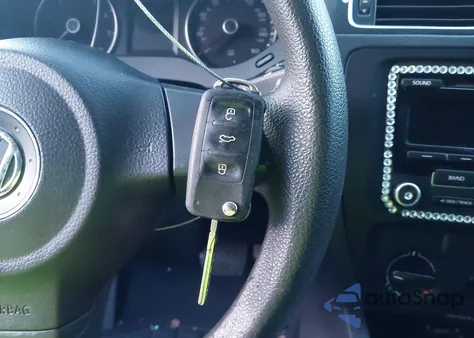 2014 Volkswagen Jetta 1.8T Se from USA, damaged, VIN 3VWD17AJ6EM362785